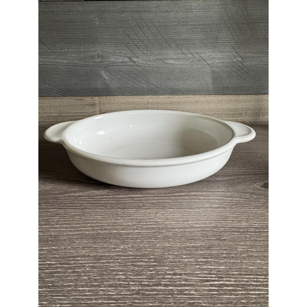 CORNING WARE P-14-B White Oval 14 Oz Casserole Baking Dish Oven Microwave No Lid